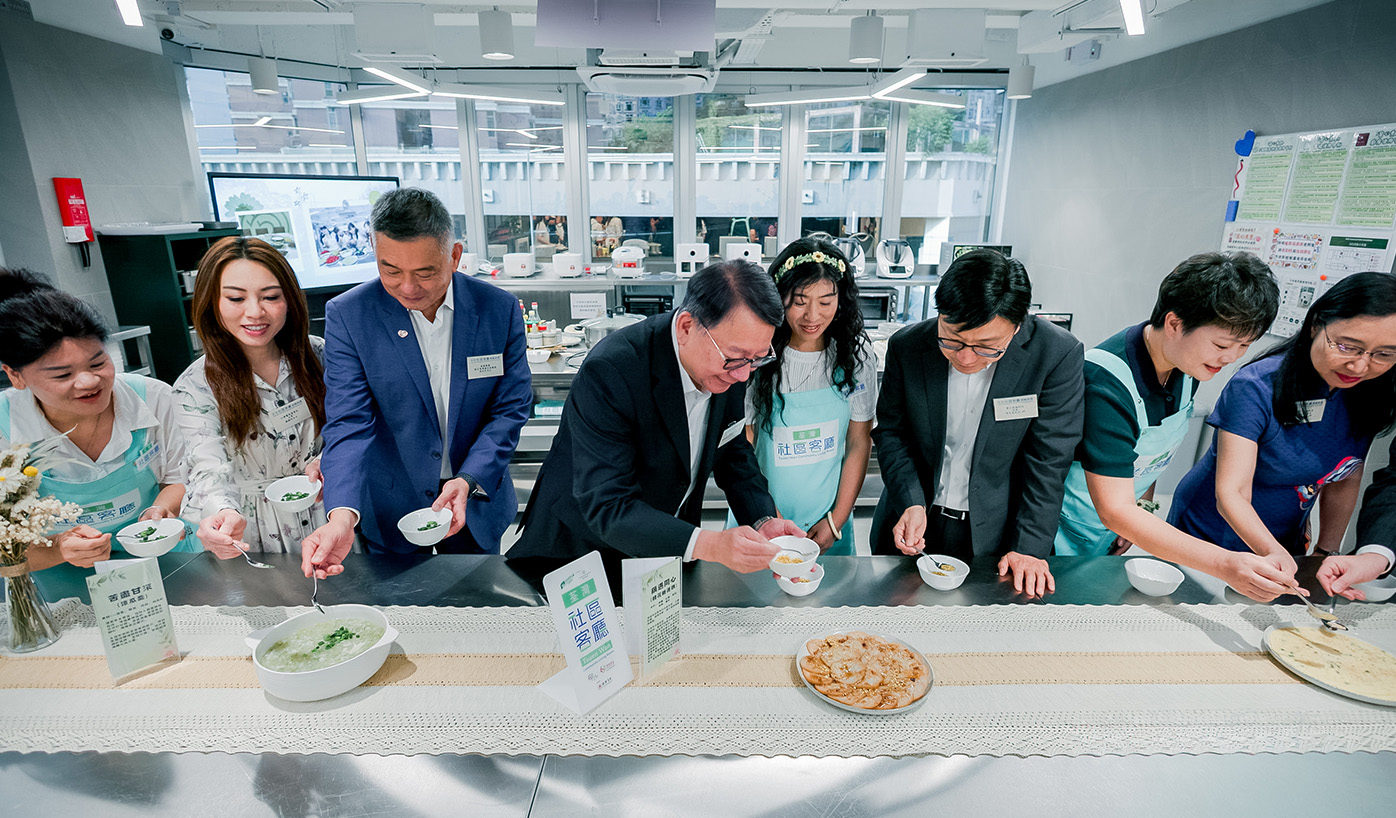 The Community Pantry at the Tsuen Wan Community Living Room can accommodate up to eight families at the same time. 