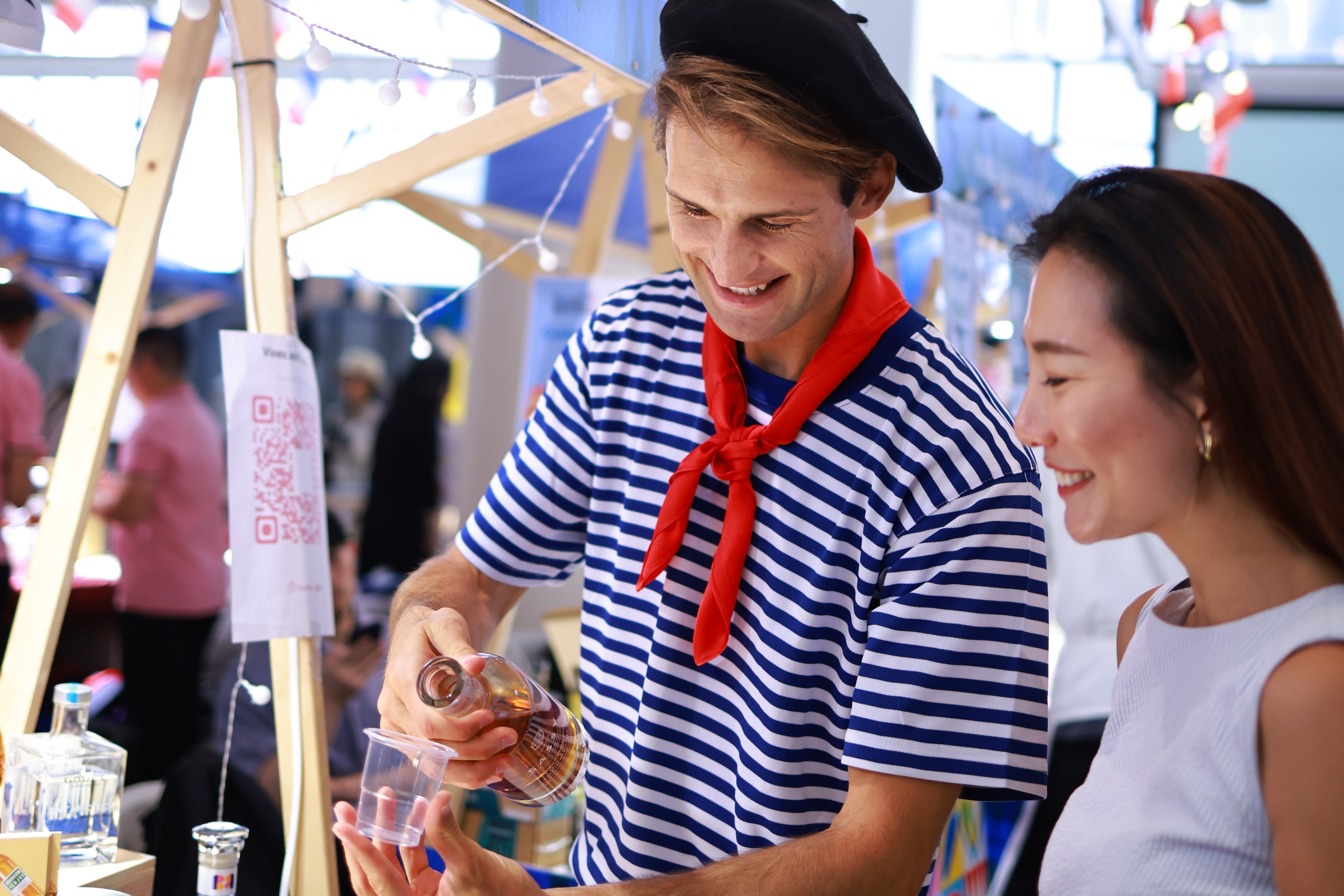 「法國五月美食市集」於中環街市及如心廣場呈獻頂級干邑、雅文邑及法國清酒等珍稀佳釀，提供專業品鑒體驗及法式醇美享受。